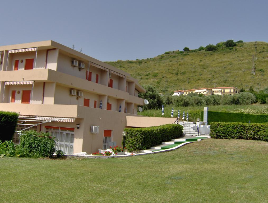 Hotel Svizzero Sangineto Luaran gambar